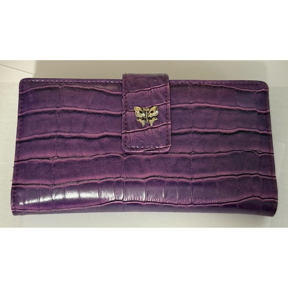 mundi Handbags - Large‎ Mundi Purple w/ Butterfly Accent Women's Wallet